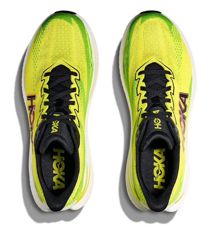 Hoka Mach X 3 Laufschuh in leuchtendem Gelb-Grün mit schwarzer Sohle und schwarzen Schnürsenkeln, seitlich mit großem HOKA-Logo