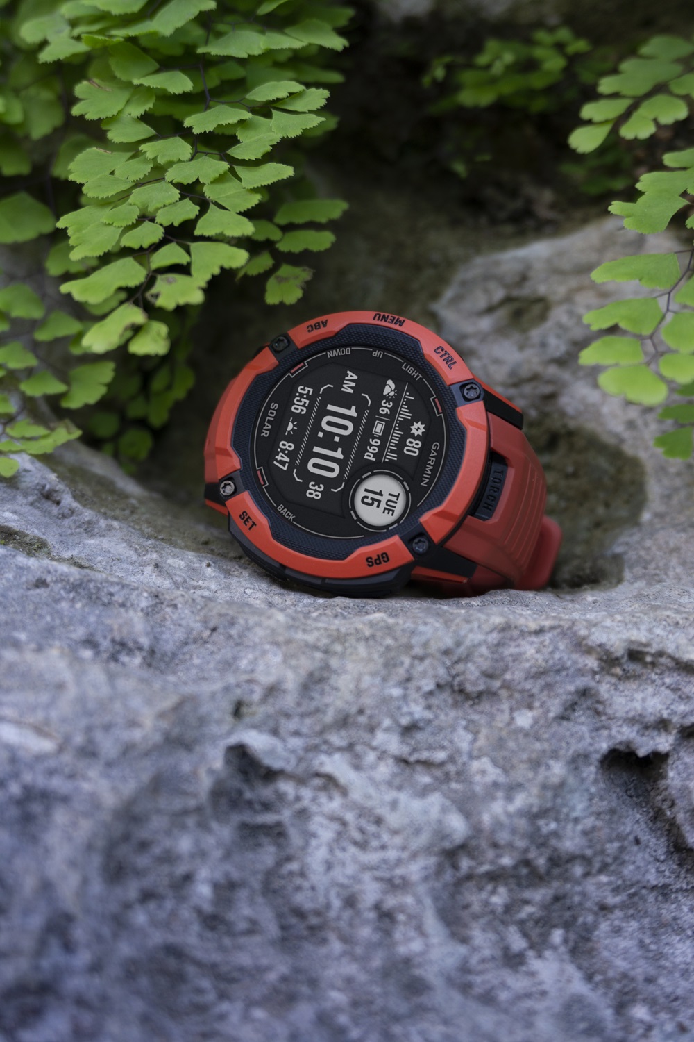 GARMIN Instinct 2X Solar (inkl. USB-A Adapter) GARMIN Instinct 2X Solar (inkl. USB-A Adapter)