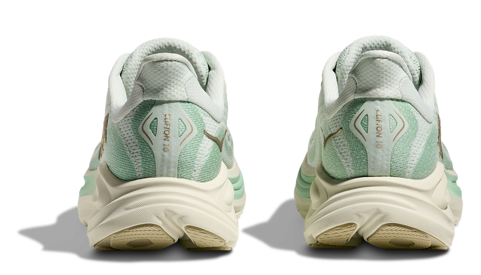 HOKA Clifton 10 Damen-Laufschuh in Mintgrün mit beiger Sohle und goldfarbenem Logo