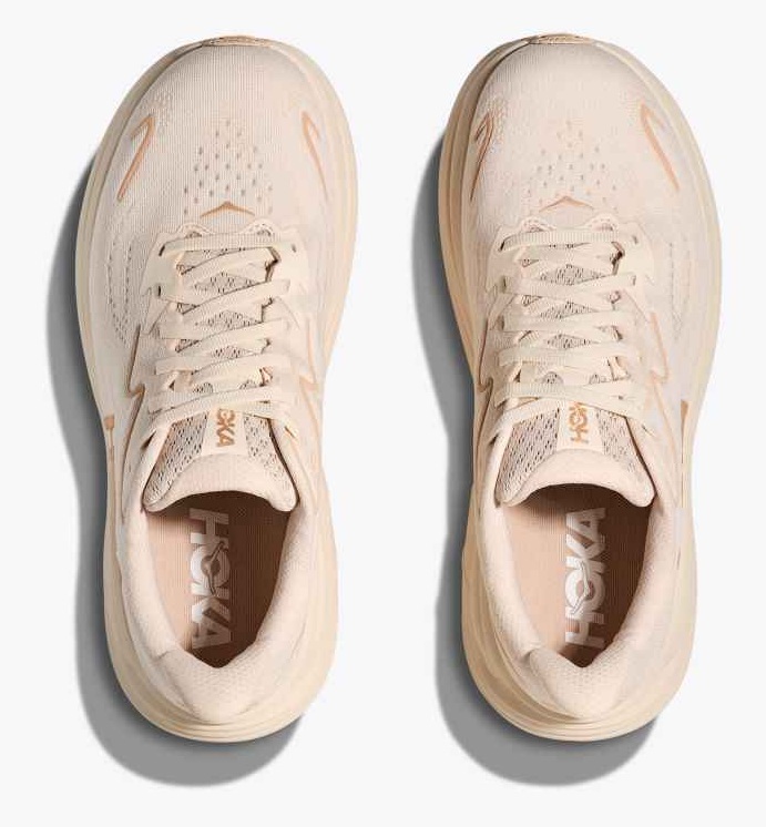 HOKA Laufschuh Modell Clifton 10 in Vanillefarbe 