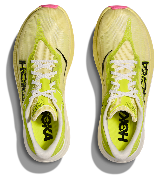 HOKA Rocket X3 - Neon-gelbes Obermaterial, schwarzer Hoka schriftzug, Rosane Grip Sohle