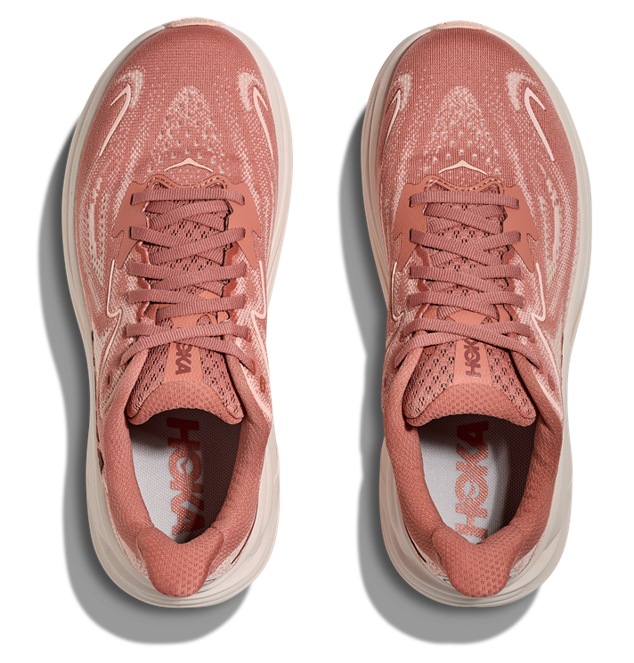 HOKA Clifton 10 Damen-Laufschuh in Altrosa mit cremefarbener Sohle und braunem Logo