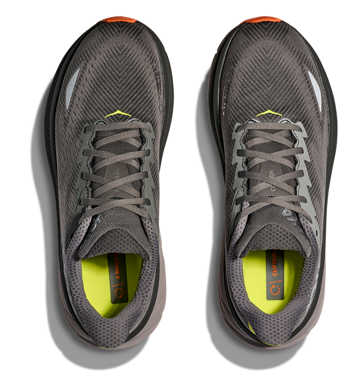 Clifton 9 in Grau mit orangener Grip-Sohle Clifton 9 in Grau mit orangener Grip-Sohle