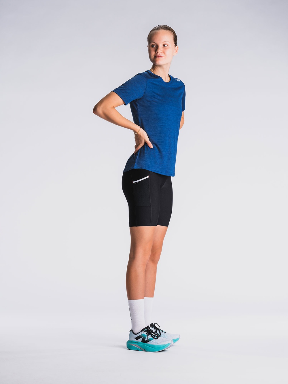 Fusion C3 Short Tights in Schwarz – eng anliegende, funktionelle Laufhose mit seitlichen Taschen