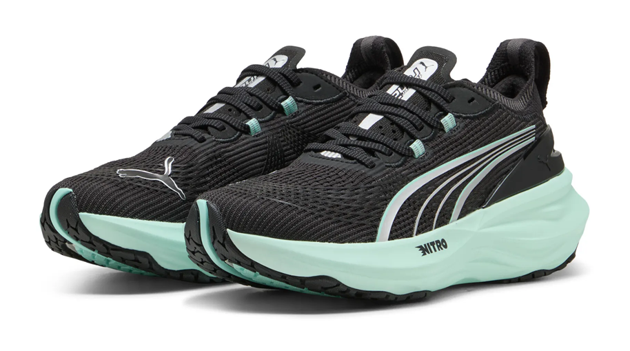 Puma ForeverRun Nitro 2 Damen Laufschuhe in Schwarz mit mintgrüner Sohle und reflektierenden Details