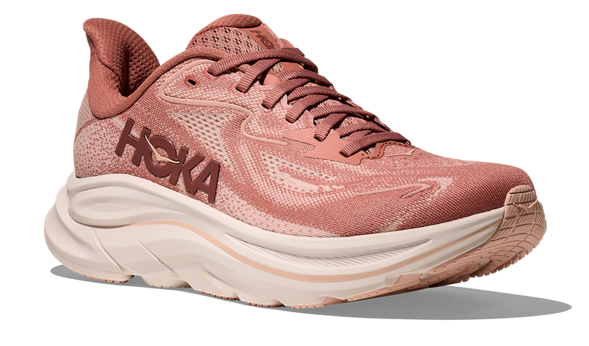 HOKA Clifton 10 Damen-Laufschuh in Altrosa mit cremefarbener Sohle und braunem Logo