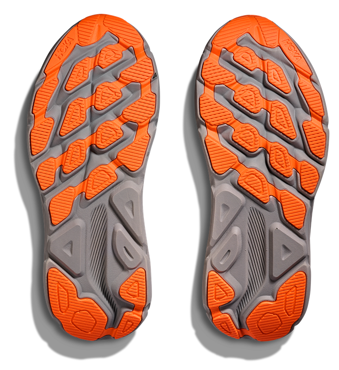 Clifton 9 in Grau mit orangener Grip-Sohle Clifton 9 in Grau mit orangener Grip-Sohle