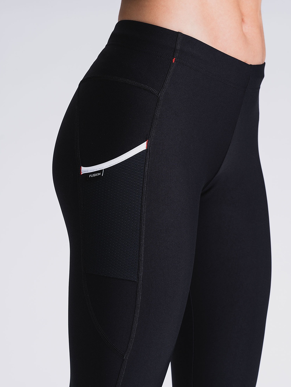Unisex 3/4 Tights in Schwarz mit seitlicher Oberschenkeltasche und reflektierenden Elementen