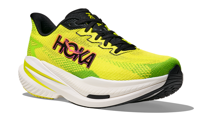 Hoka Mach X 3 Laufschuh in leuchtendem Gelb-Grün mit schwarzer Sohle und schwarzen Schnürsenkeln, seitlich mit großem HOKA-Logo