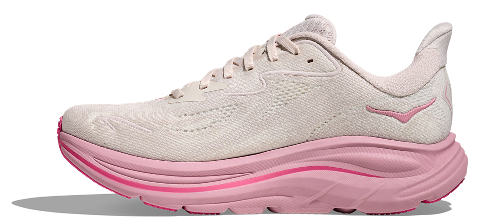 HOKA Clifton 10 Damen-Laufschuh in Beige mit pinkfarbener Sohle und rosafarbenem Logo 