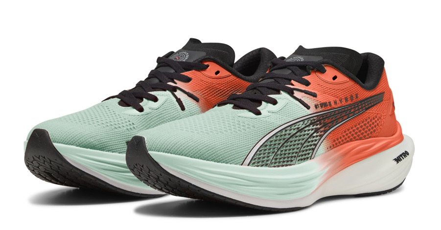 PUMA Deviate NITRO 3 HYROX Laufschuh in Mint-Grün und Orange mit schwarzem PUMA-Logo