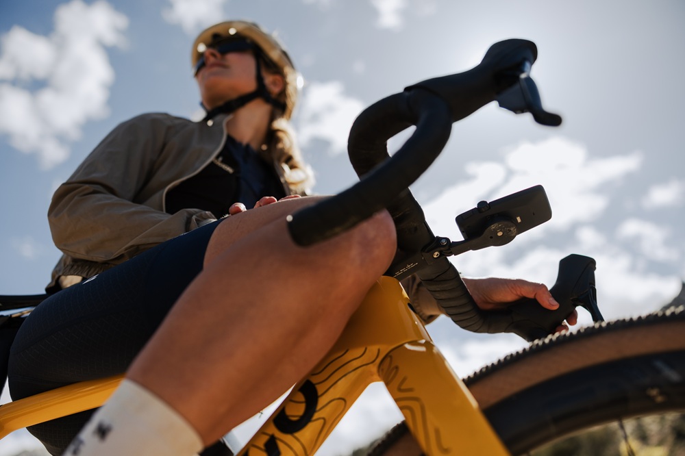 Coros Dura Fahrradcomputer Am Fahrrad montiert